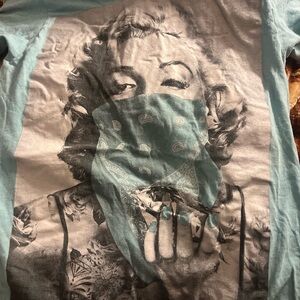 SM popular poison light blue Marilyn Monroe tee